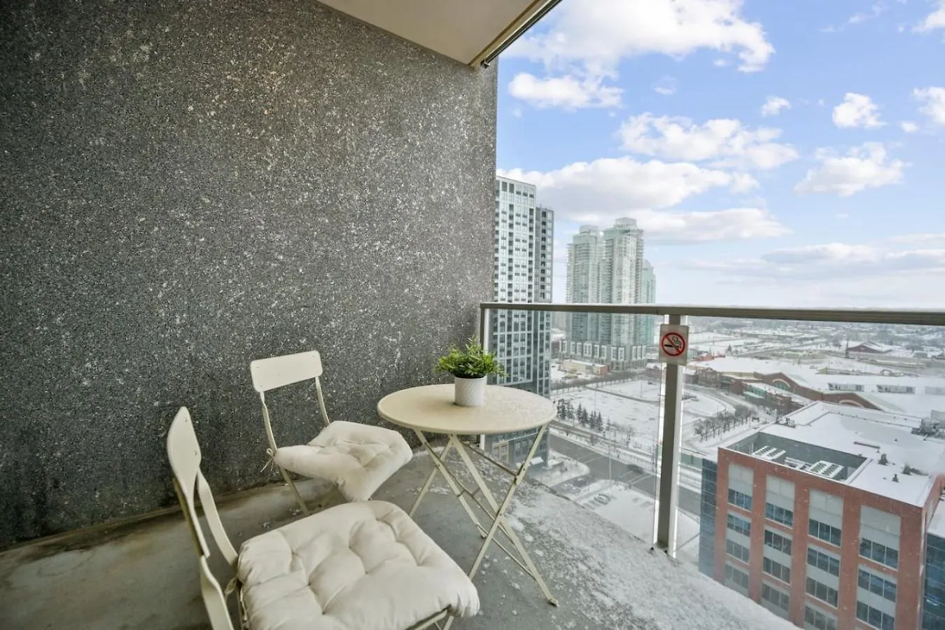 The Urban Peak On The 19Th Floor Of The Alura Lejlighed YYC Canada