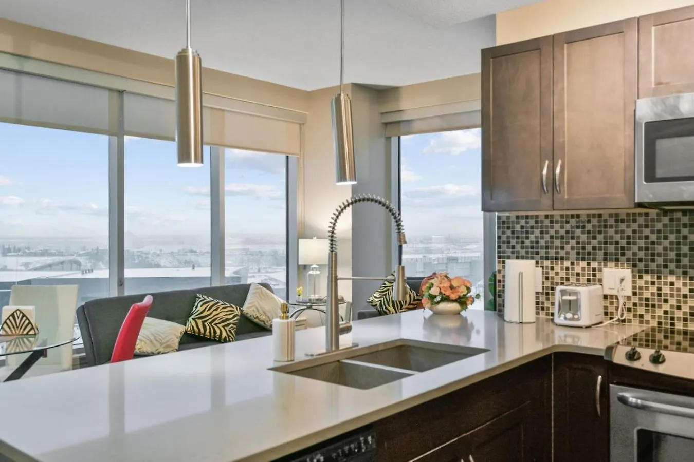 The Urban Peak On The 19Th Floor Of The Alura Apartment Calgary